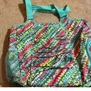 Like New: Thirty One gym bag with shoe compartment